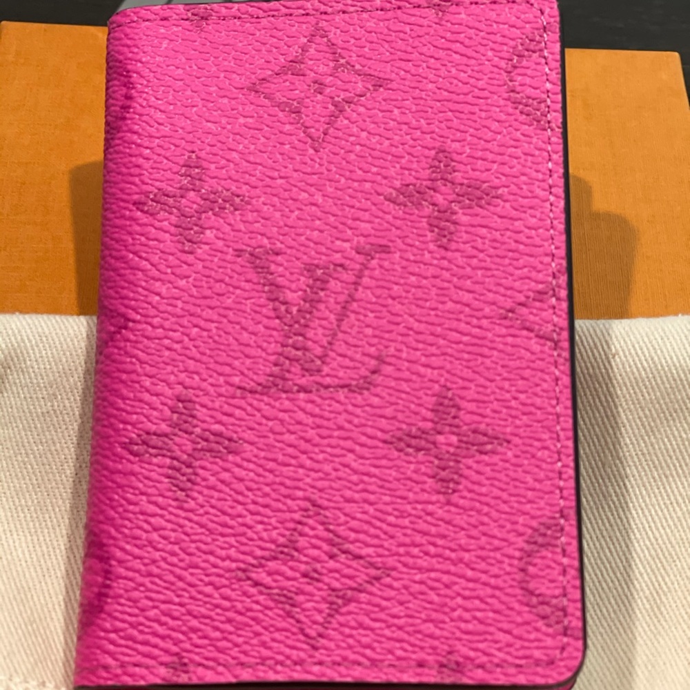 Brand new Louis Vuitton Pocket organizer!